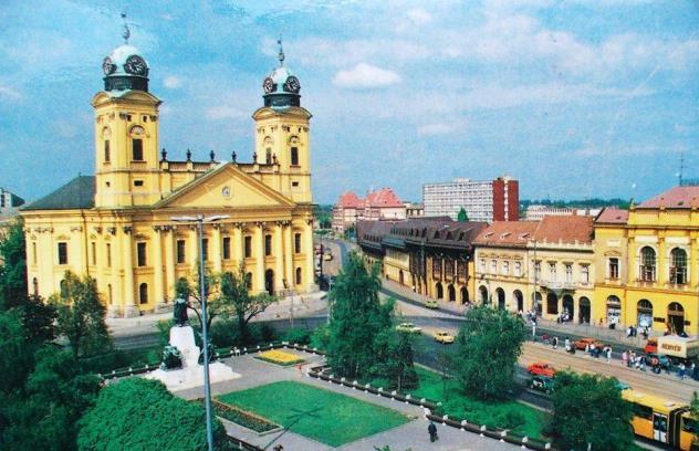 BEVEZETÉS Az elmúlt évtizedben Debrecenben igen jelentős fejlesztések mentek végbe, amelyek sok tekintetben megváltoztatták a város arculatát és növelték a település versenyképességét.