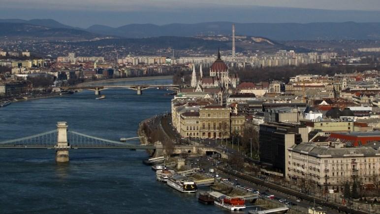 Új szolgáltatás: autopostgnss Pontosság Városi környezet Délután Későeste Int. Időtart.