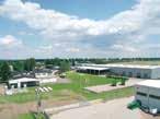 A második termelő telephelyen, Lwówekben (Lengyelország) a Strautmann vállalat egy modern üzemben az egyes gépalkatrészek mellett a gépprogram egyes részeit is gyártja, ilyenek például a billentők,