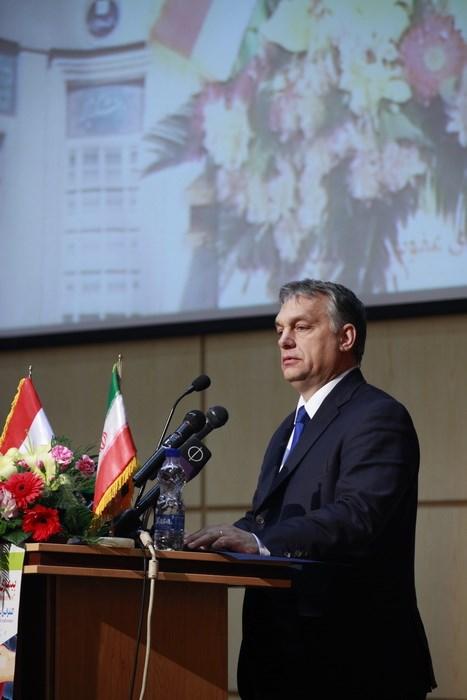 Orbán Viktor miniszterelnök úr ünnepi beszédet mond a Semmelweis