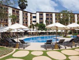 A 258 szobával rendelkezô hotel a homokos strandtól körülbelül 300 méter távolságra épült.