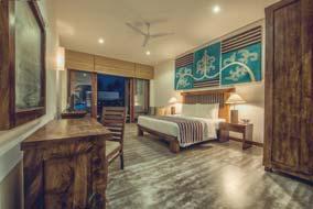 Elhelyezkedése kedvezô, az Indiai-óceán és a Ging Oya folyó találkozása impozáns keretet ad a hotelkomplexumnak.