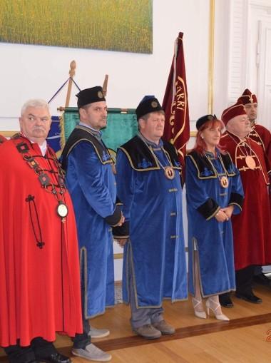 A verseny helyszíne: Városháza Díszterme Nevezési feltételek: a nevezett ital mindenféle paraméterekben meg kell, hogy feleljen a törvényi szabályzatban előírtaknak (28. évi LXXIII.tv.).
