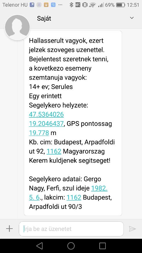 A címkék mellett itt is lehetőség van visszalépésre (ami a második képernyőre visz). Itt helyezkedik el az SMS véglegesítése gomb.