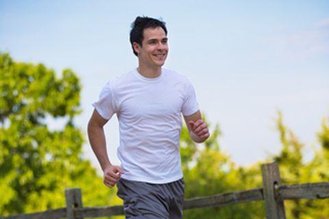 edzésmunka Gábor 28 éves Rendszeresen fut