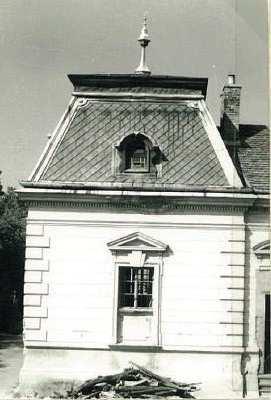 tulajdonába.