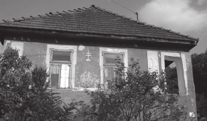 Rakaca, Alsógagy, Abaújszolnok és Baktakék ruszinok lakta elhagyott házai, ahol most romák laknak, mind 1890 és 1950 között épültek.
