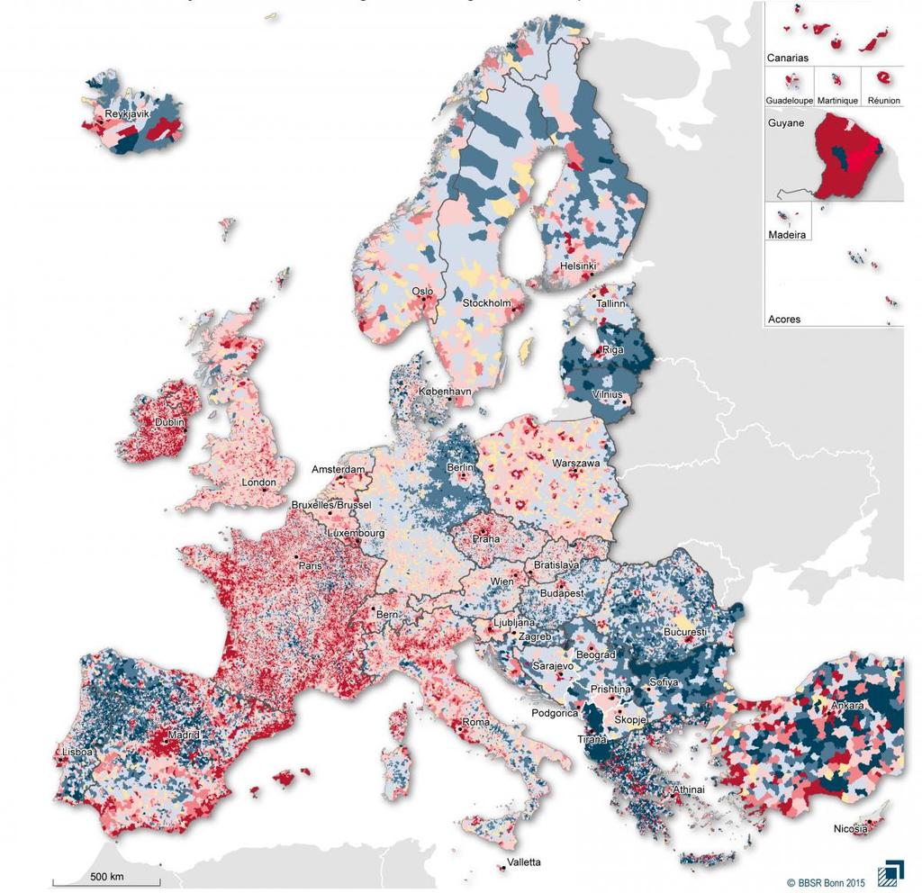 9 Demográfiai folyamatok Lakosságszám növekedés, köszönhetően Csak a természetes változásnak Nagyrészt a természetes változásnak Nagyrészt a pozitív migrációs egyenlegnek Csak a pozitív migrációs