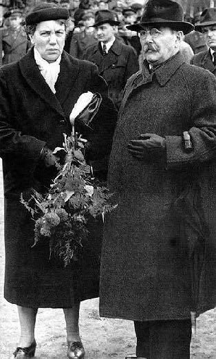 Nagy Imre és felesége Rajk László és társai újratemetésén, 1956.