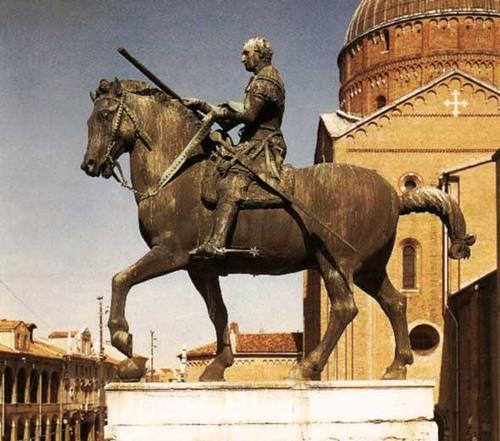 Donatello: Gattamelata 1447-53, bronz, Padova, 3,4m Téma: zsoldosvezér megörökítése Technika: bronzöntés