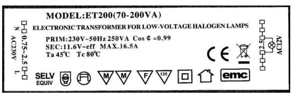 Törpefeszültségű világítási berendezések csak SELV-áramkört szabad alkalmazni (nem földelhetők) Csupasz vezetékkel szerelt berendezések <25 V AC, 60 V DC.