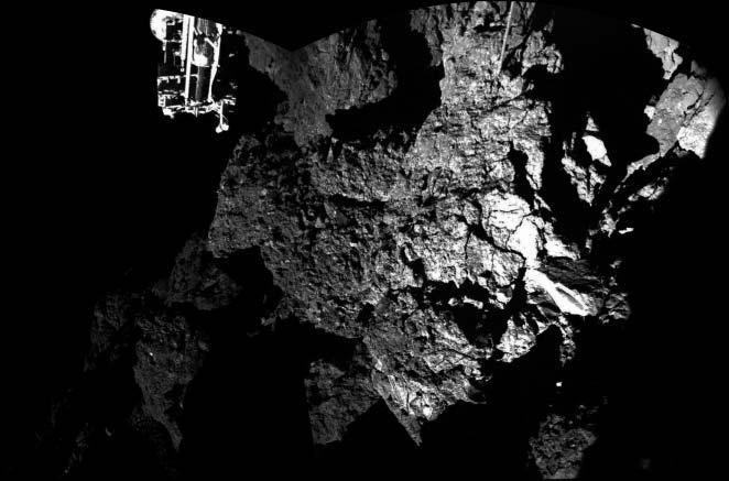 Az üstökösök megismerésének mérföldkövei 275 23. ábra. A CIVA kamerarendszerrel 2014. november 13-án készült panorámakép a végsõ leszállóhelyrõl, a 67P üstökösmag felszínének Abydos nevû területérõl.