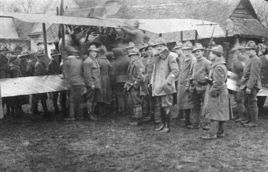 az osztály állományában, mindkettôt repülték. Vörös Repülôcsapatok (1919. március 21. - augusztus 1.) 2. repülôszázad (volt 2. repülôosztály): LVG C.VI 6372/18 (motor: 24726) - 1919. IV-VII.