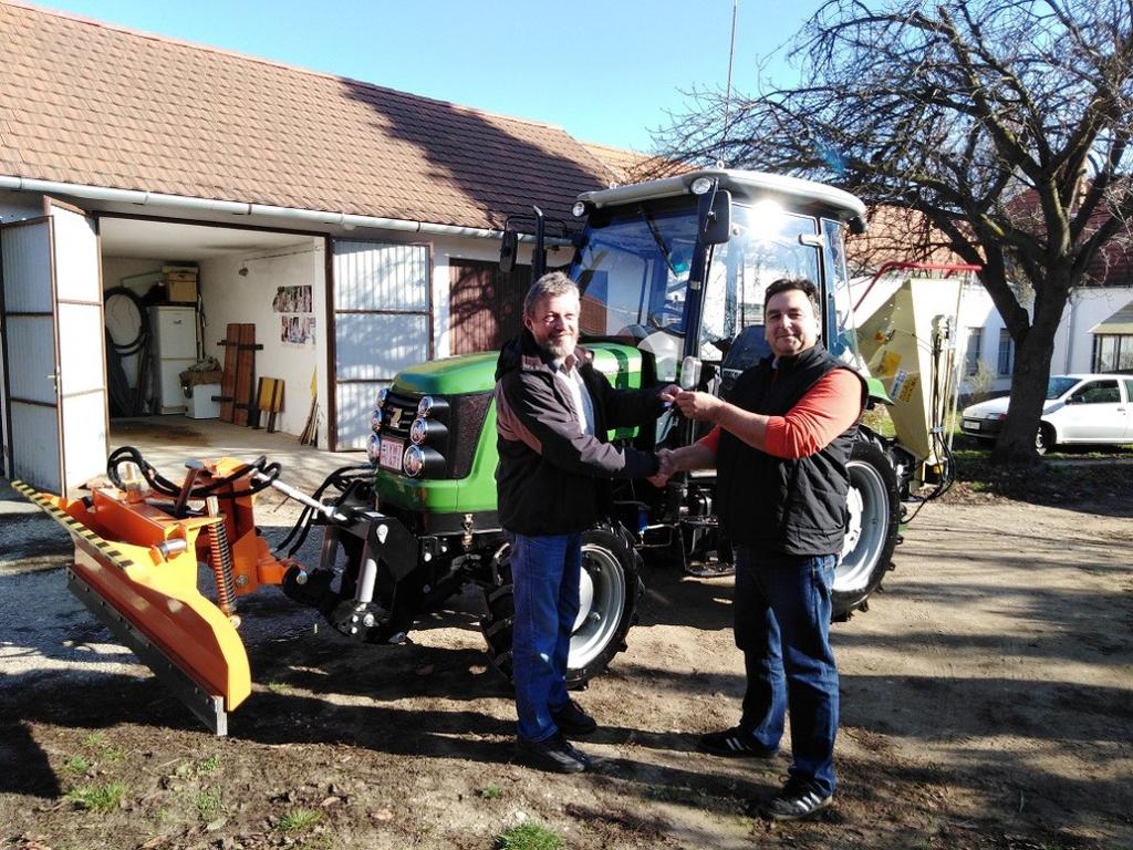 Megérkezett a traktor községünkbe Csákánydoroszló, Ivánc és Hegyhátszentmárton önkormányzata közösen adta be a pályázatot, mivel mindegyik községben sok a karbantartásra váró közterület.