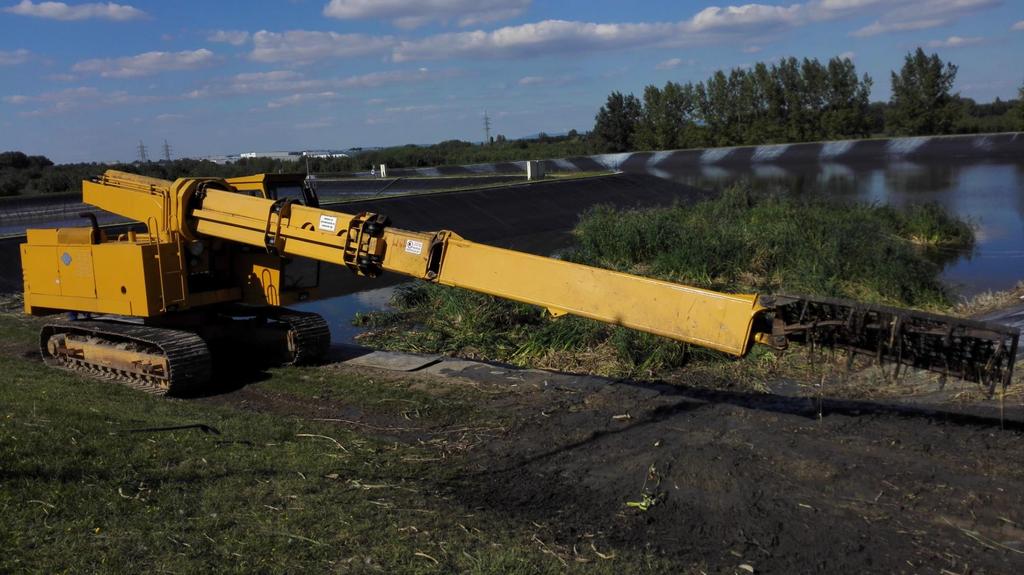 Megoldás: egyedi eszköz ( több mint 100