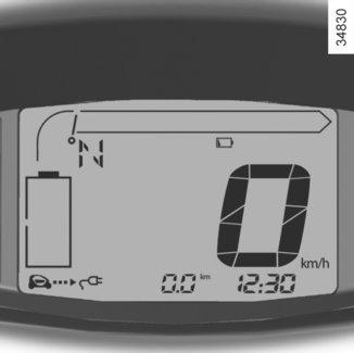 VONTATÁS, AUTÓMENTÉS (2/3) 1 Az akkumulátor lemerülése esetén: vontatás A vontató-akkumulátor teljes lemerülése esetén: a visszajelzőlámpa Ṏ villog a kijelzőegységen; az akkumulátort