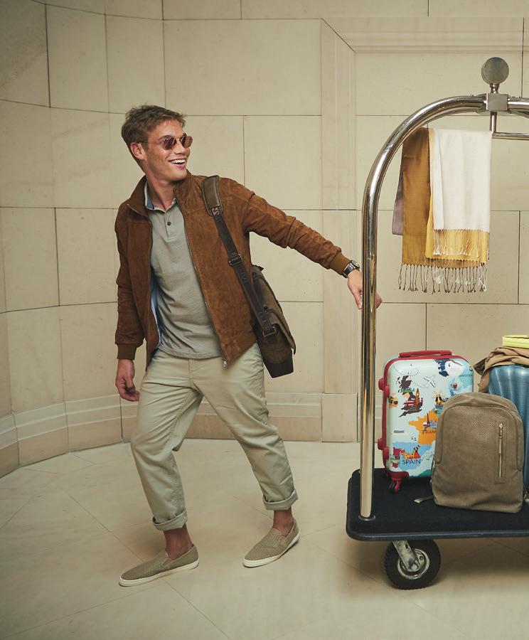 DáNiel Napszemüveg 0 Ft Ray Ban/Vision Express Dzseki 0 Ft C&A Póló 0 Ft Saxoo London Chino nadrág Ft Reserved Cipő 0 Ft Humanic Óra 000 Ft Edox/Ungaro Swiss Válltáska 00 Ft CCC Hátizsák Ft Reserved