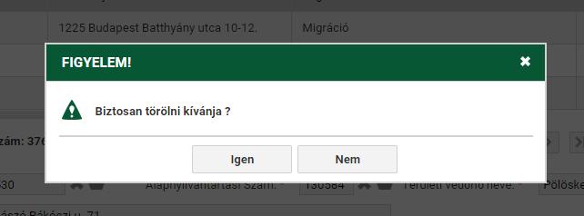 A mentést gátló hibák sötét piros háttérrel jelennek meg a képernyőn, míg a végrehajtást gátló hibák (mentés lefut) világosabb piros háttérrel.