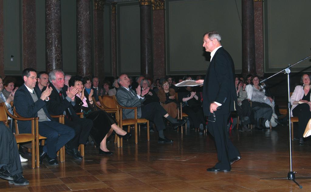 Az est második felében, Kocsis Zoltán székfoglaló koncertjén Schubert-darabokat hallgathattak a résztvevők. Műsoron: Négy impromptu Op.