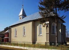 számára a terület legjelentôsebb egyházi épülete, a beregszászi (Берегове) plébániatemplom szolgált elôképül.