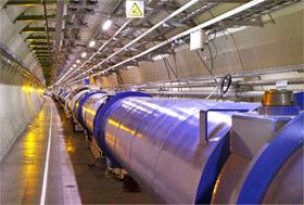 Az LHC célkitűzése a Higgs-bozon kísérleti kimutatása, új részecskék