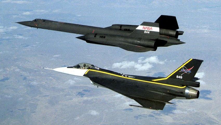 felszerelt gép Az SR-71 hanghatár