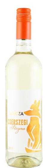 FEHÉRBOROK WHITE WINES PÉCS - LISICZA CSERSZEGI FŰSZERES 2017/18 3 400 Ft / 0,75 l 470 Ft / dl A Cserszegi fűszeres új szőlőfajta, az Irsai Olivér és a Piros Tramini keresztezéséből állították elő.
