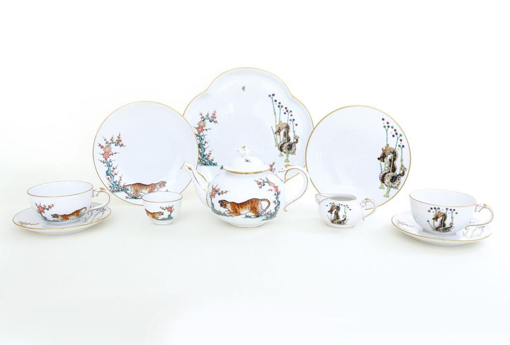 TIGER AND DRAGON Pattern: TIDR Limited teaset for two, limited edition: 200 pcs. 1. Dessert plate 02510000 30 mm 205 mm 205 mm 2. Teapot with rabbit knob 03404025 135 mm 220 mm 135 mm 3.