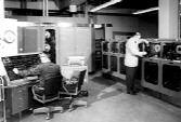 Az els), kereskedelmi forgalomban is kapható, sorozatban gyártott univerzális számítógép a Remington Rand nev cég UNIVAC I.-ese (UNIVersal Automatic Calculator) volt.