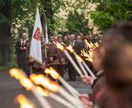 TRADÍCIÓ KULTÚRA LÁTNIVALÓK AKTÍV TURIZMUS BORVIDÉK AKTUALITÁSOK WWW.TURIZMUS.SOPRON.HU M Á J U S 1 1. 16. FRAKNÓI GYALOGTÚRA A régi Sopron vármegyei hagyomány felelevenítésével 16.