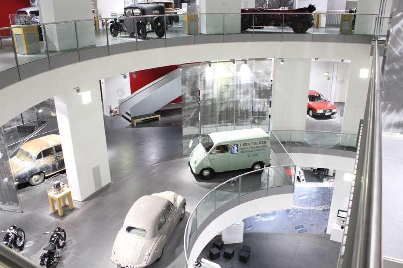 Az Audi Múzeum Audi Forum Ingolstadt 2. rész Az Audi Forum, azaz az Audi Múzeum az ingolstadti Audi-központ és gyár szomszédságában található, közvetlenül az ügyfélközpont mellett.