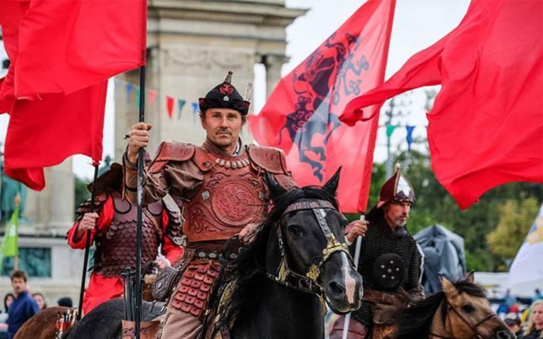 .. Téli esték Vendégünk: Vermes István, lovasíjász a