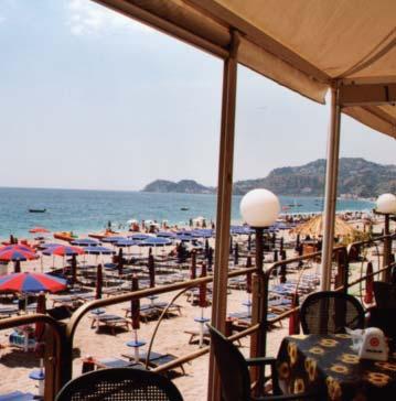 ELI Hotel 4* - tengerparti Közvetlen tengerparti népszerű szálloda együttes az üdülőhely déli részén, kivételes panorámával mind a tengerre, mind pedig a közelében magasodó sziklatetőre és San
