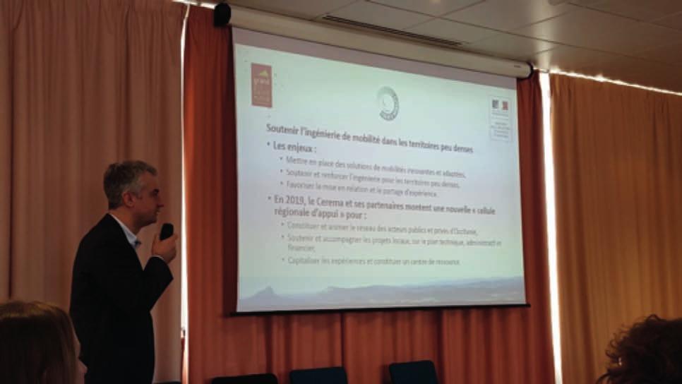 Dans les territoires ruraux, les villes petites et moyennes ou dans les périphéries des grandes agglomérations, les habitants ont très peu accès aux services de transport public.