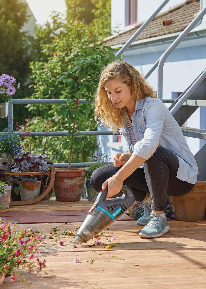 GARDENA kerttakarítás A kültéri takarítók Pillanatok alatt patyolattiszta lesz minden.