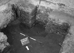 6. kép: Liftakna területe feltárás közben Fig. 5: Area of the elevator shaft during excavation 7. kép: Közműárkok a nagytétényi plébániatemplom kertjében Fig.