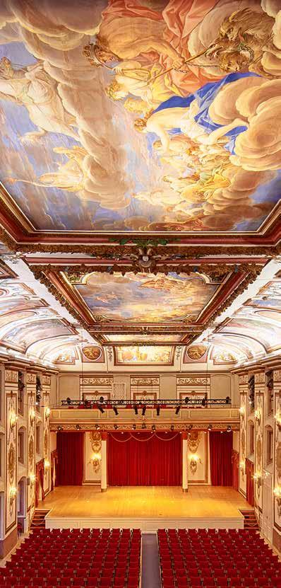 Haydn Terem Haydn Terem Történelmi helyszín és fesztiválfórum A freskókkal gazdagon díszített barokk termet gróf Esterházy Pál (1687-től I. Esterházy Pál herceg) építtette a 17.