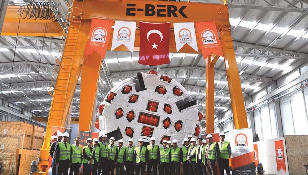 Kısa Kısa Dünyanın 8 inci tünel delme makinesi üreten ülkesiyiz Ulaştırma, Denizcilik ve Haberleşme Bakanı Ahmet Arslan, E-Berk Makine ve Metalürji AŞ.