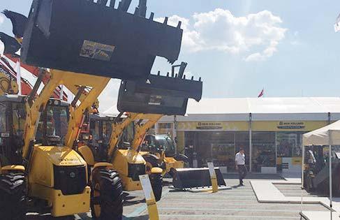 Kısa Kısa Türk Traktör ün New Holland ları KOMATEK de göz doldurdu Yeniliklerin öncüsü New Holland, 3-7 Mayıs 2017 tarihleri arasında Ankara Atatürk Kültür Merkezi nde düzenlenen KOMATEK 2017 Fuarı