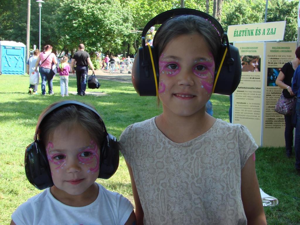 a hangelnyelő/hanggátló Gyerekek anyagok