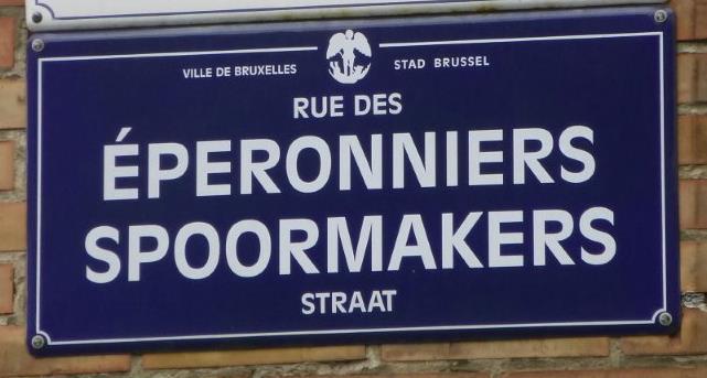 találkoztam. Egy hét után beköltöztem a belvárosba, ahol sokkal több kétnyelvű felirattal Minden utcanévtábla kétnyelvű: francia és holland.