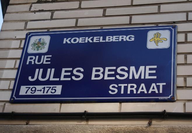 kifejezés hollandul (straat). Ez az állandósult utcanévtábla megnevezések pontos felépítése. Olyan is előfordul, hogy az utca neve mindkét nyelven (francia és holland) ugyanaz.