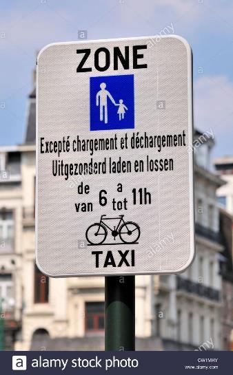 Túlnyomóan Kétnyelvű csak közlekedési franciául láthatjuk a menüt, de táblák,