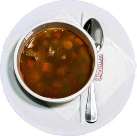 Levesek Suppen Soups Gulyásleves (tál) Gulaschsuppe (Schüssel) Goulash soup