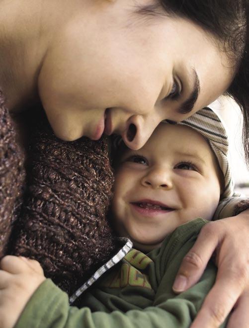 I. Kötődési kapcsolatok: csecsemők és gondozók A kötődés érzelmi kötelék, amelyet a csecsemők szüleikkel és más gondviselőkkel alakítanak ki.