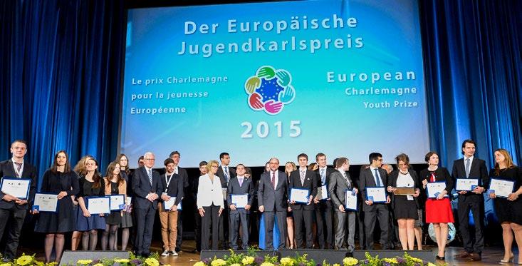 EURÓPAI IFJÚSÁGI NAGY KÁROLY-DÍJ A 2008-ban alapított Európai Ifjúsági Nagy Károly-díjat fiatalok olyan projektjeinek ítéli oda az EP évente, amelyek elősegítik a kölcsönös megértést, közös európai
