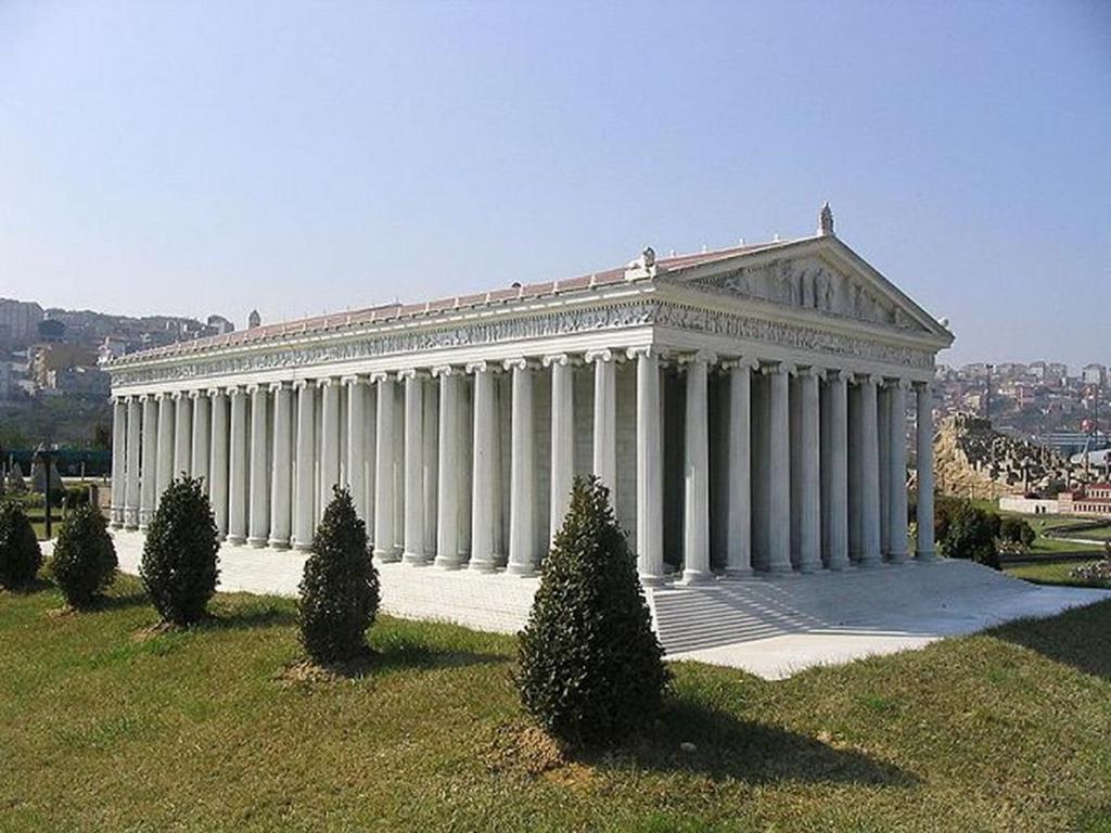 Epheszosz városában (Kis-Ázsia) építették az ion hódítók, akik az őslakosok természet-istennőjének kultuszát folytatták az Artemisz holdistennőnek szentelt templomban.