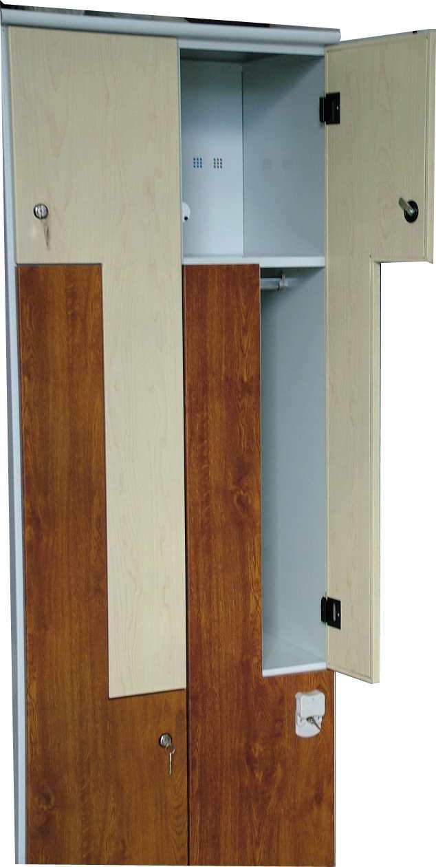 a precíz gyártástechnológia lehetıvé teszi a panelek, furatainak nagy helyzeti- és méretpontosságát így feleslegessé válik az állítható ajtópántok használata,nincsenek lógó ajtók még extrém