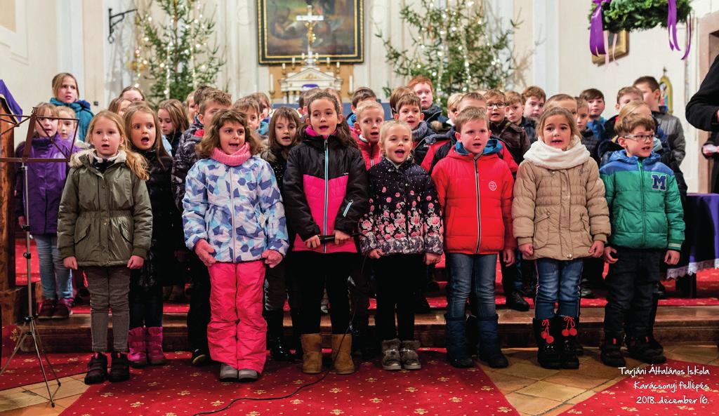 Nach den Tönen der Sillen Nacht beschenkte die Deutsche Selbstverwaltung alle Kindergarten- und Grundschulkinder, die auf ihr Aufruf dieses Jahr einen Teelichthalter