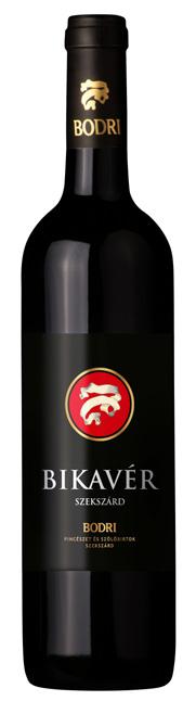 Vörösorok / Red wines / Rotweine egri paptag cuvée JUHÁSZ TESTVÉREK PINCÉSZETE 2012 5.900,-Ft/0,75l 790,-Ft/dl 1.580.- Ft / 2 Dl A családi pincészet legnagyobb dűlőjéről származó karakteres vörösbor.